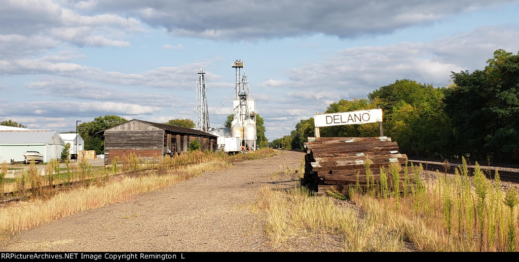 Delano Station Sign